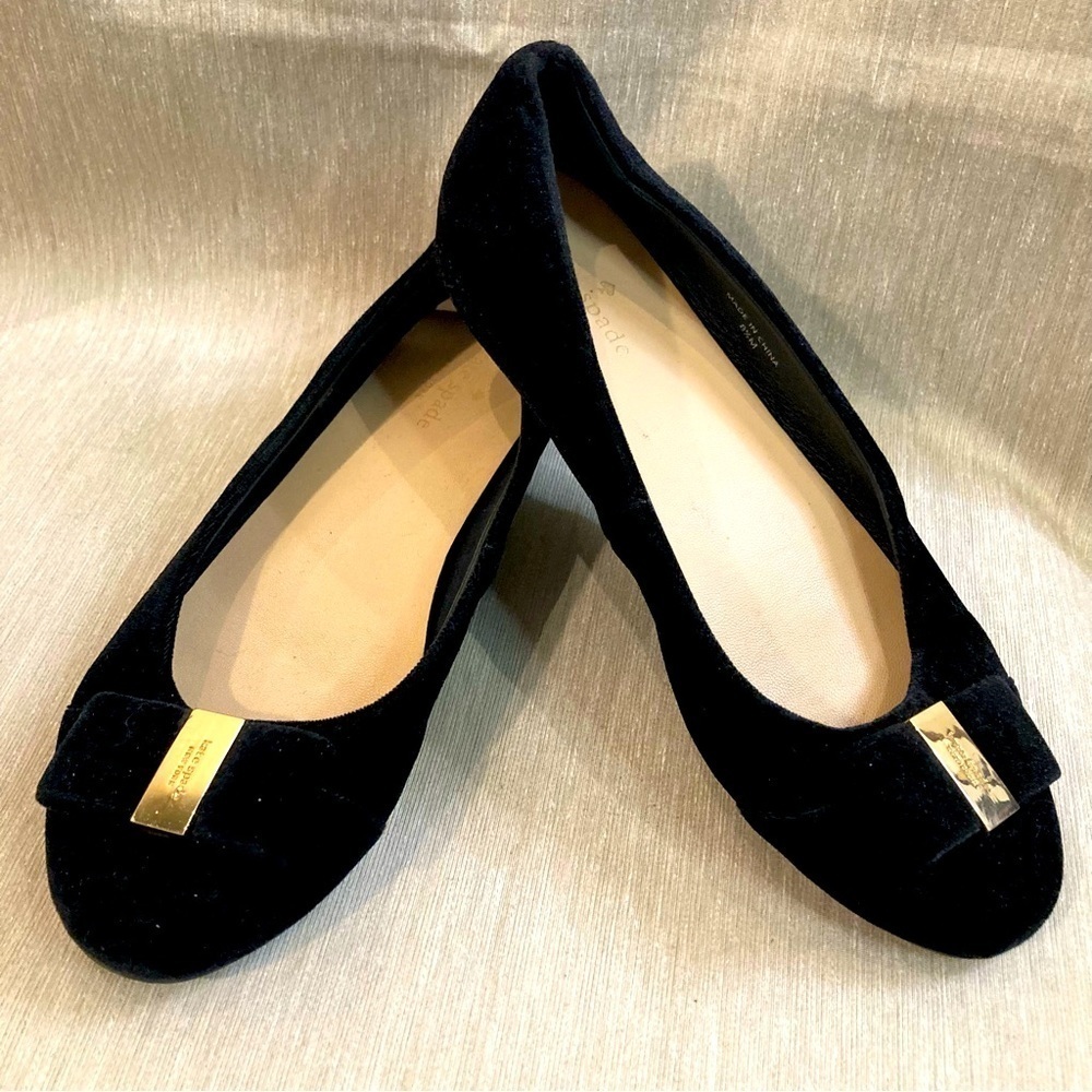 KATE SPADE Sz 8.5 Velvet Round Toe Cap Metal Accent Ballet Flats Shoes